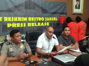 Polisi Tangkap Pencuri Spesialis Rumah Kosong di Cilandak Polisi Tangkap Pencuri Spesialis Rumah Kosong di Cilandak