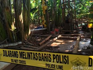 Menteri Rini: 5 WN China Tak Tahu Tanah yang Dibor Masuk Wilayah Lanud Halim Menteri Rini: 5 WN China Tak Tahu Tanah yang Dibor Masuk Wilayah Lanud Halim