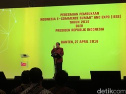 Jokowi Optimis e-Commerce Indonesia Berkembang Pesat