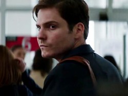 Baron Zemo, Musuh Tanpa Kekuatan di Captain America: Civil War