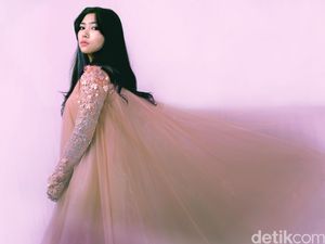 Stunning Goddess, Isyana Sarasvati