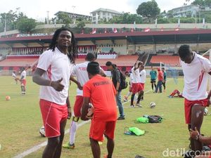 Persipura Tetap Semangat Main Malam, Terus Asah Lini Depan