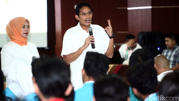 Bersama Istri, Sandiaga Uno Sosilasasi 4 Pilar Kebangsaan