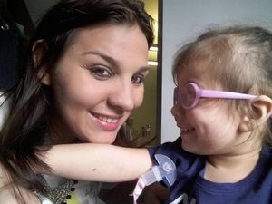 Buta dan Tuli Sejak Lahir, Begini Ekspresi Nicolly Saat Lihat Ibunya