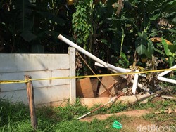 Dari Celah di Dinding Tol Ini, 5 WN China Keluar Masuk Garap Proyek