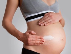Ini Cara Mencegah Terjadinya Stretch Marks Selama Kehamilan