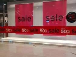 Busana Hingga Sepatu Stylish Diskon Hingga 50% di Topshop