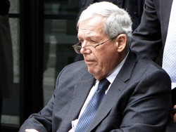 Mengaku Bersalah Atas Pencabulan, Eks Ketua DPR AS Dibui 15 Bulan