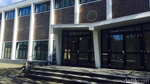 Menengok Masjid yang Dibangun Warga RI di Belanda