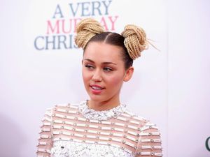 Miley Cyrus: Obati Kecanduan Ganja Itu Gampang