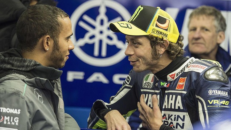 Hamilton Ingin Cicipi Balapan MotoGP Hamilton Ingin Cicipi Balapan MotoGP