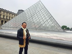 Alijullah, Lurah Paris yang Bermodal Mimpi dan Boarding Pass Bekas