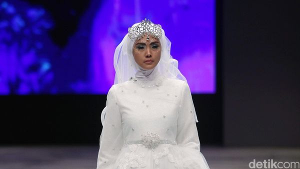 Oki setiana Dewi Bridal