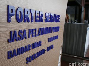 Jasa Porter di Bandara Soekarno-Hatta Gratis, Jangan Kasih Tip!