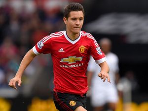 Herrera Tak Mau Dibandingkan dengan Scholes
