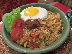 Lamak Nian Mie Rebus Minang yang Legendaris dari Bofet Sianok
