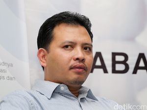 Jokowi dan Prabowo Dinilai Ambil Jalan Tengah Tentukan Cawapres Jokowi dan Prabowo Dinilai Ambil Jalan Tengah Tentukan Cawapres