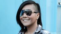 Rambut Side Undercut Style Denada ini Yay or Nay?