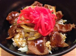 Rice Bowl Jepang dengan Topping Lidah Sapi Bisa Disantap di 4 Tempat Ini
