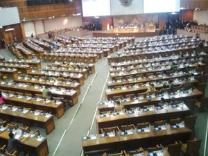 Anggota DPR dari PKS Interupsi Soal Pelantikan Ledia Hanifah Anggota DPR dari PKS Interupsi Soal Pelantikan Ledia Hanifah