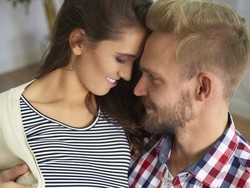 Ini Alasan Bercinta Tetap Penting Dilakukan Saat Wanita Hamil