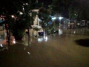 Diguyur Hujan, Ribuan Rumah Warga di Cikupa Terendam Banjir Diguyur Hujan, Ribuan Rumah Warga di Cikupa Terendam Banjir