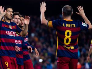 Enrique Optimistis Barca Akan Juarai Liga dan Copa del Rey