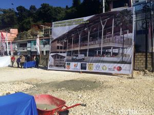 Jokowi Resmikan Pasar Mama-mama Youtefa di Jayapura Jokowi Resmikan Pasar Mama-mama Youtefa di Jayapura