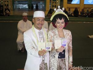 Sah! Ratu Felisha Resmi Dinikahi Ari Pujianto Sah! Ratu Felisha Resmi Dinikahi Ari Pujianto