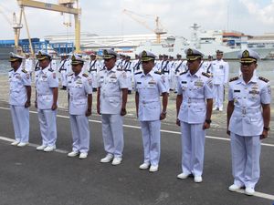 Letkol Laut (P) Rizky Prayudi Jadi Komandan Baru KRI Malahayati-362