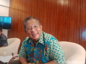 Darmin, Sri Mulyani, dan Muliaman Sambangi Agus Marto Bahas Ekonomi RI Darmin, Sri Mulyani, dan Muliaman Sambangi Agus Marto Bahas Ekonomi RI