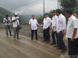 Menteri Basuki Cek Kondisi Jalan Jalur Tour de Flores di Kabupaten Ende