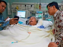 Raja Salman Pulangkan Warga Sumbar Korban Tragedi Mina dengan Ambulans Udara