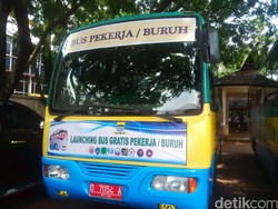 Menaker Hanif dan Ridwan Kamil Luncurkan Bus Gratis Khusus Buruh di Bandung