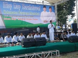 Bupati Irsyad Sholawat Bareng Buruh di Masjid Cheng Hoo