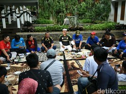 May Day, Bupati Dedi Ajak Buruh Diskusi Sambil Sarapan di Rumah Dinas