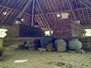 Candi Peninggalan Majapahit di Lamongan Diubah Jadi Makam