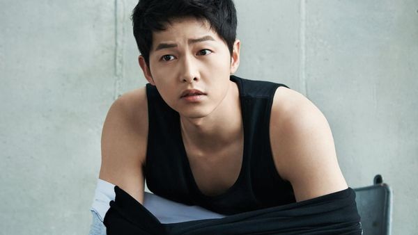 Song Joong Ki yang Makin Mencuri Hati
