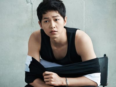 Song Joong Ki yang Makin Mencuri Hati