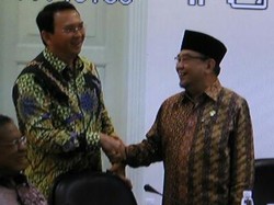 Momen Mesra Ahok dan Ketua BPK di Rapat Kabinet