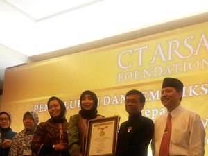 Pemeriksaan Gigi Gratis 1.208 Guru PAUD di Bandung Raih Rekor MURI