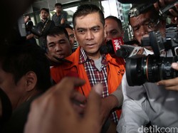 KPK Sita Duit 10 Ribu Dolar AS dari Brankas di Rumah M Sanusi