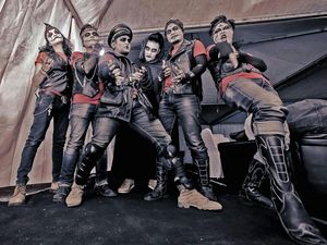 Band Kuburan Bangkit Lagi Band Kuburan Bangkit Lagi
