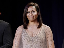 Michelle Obama Dihujani Pujian Pakai Gaun Menerawang dari Givenchy