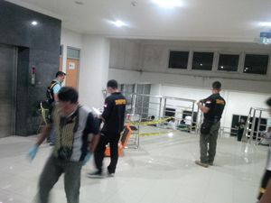 Petugas Inafis Polda DIY Tiba di Lokasi Penemuan Mayat di UGM