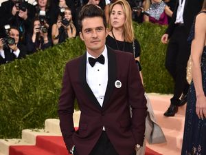 Kata Pakar Bahasa Tubuh Soal Aksi Orlando Bloom Tanpa Busana Saat Liburan
