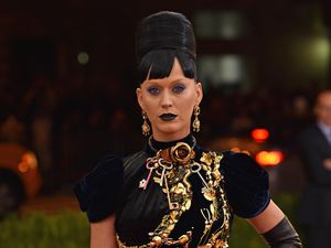 Akrabnya Katy Perry dengan Mantan Istri Orlando Bloom, Miranda Kerr