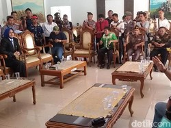 Tolak Hentikan Aktivitas HTI, Bupati Jember Terancam Diinterpelasi Tiga Fraksi