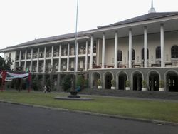 16 Universitas Terbaik Versi QS Asia University Rankings, UI & ITB Nomor Berapa?