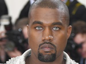 Kanye West Jadi Model di Iklan Terbaru Balmain